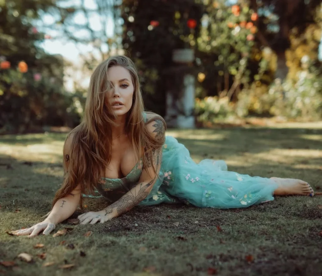 Nicole Aniston - 2