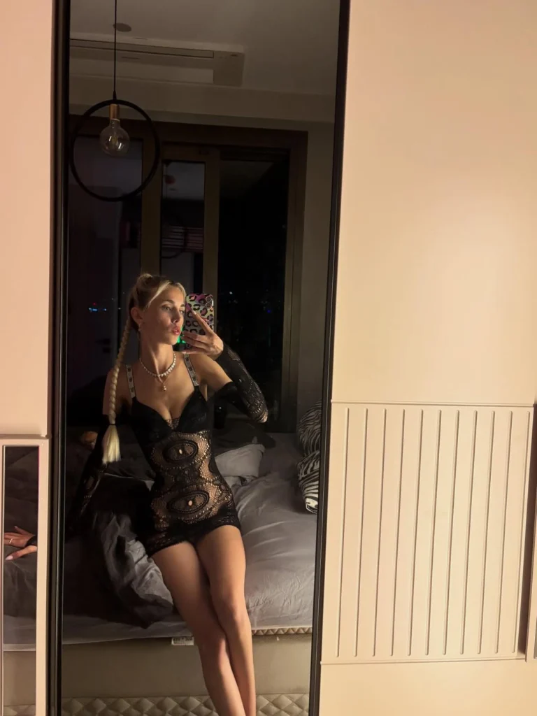 Barbie Aysu OnlyFans Fotoğrafları 2