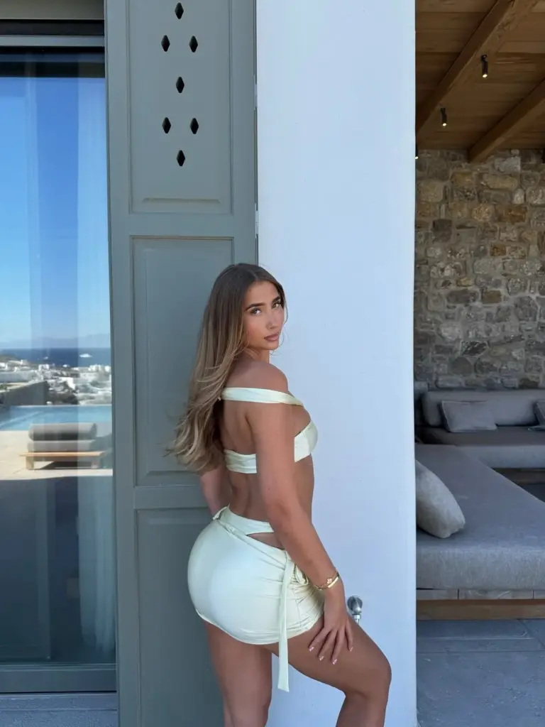 En Genç Porno Yıldızları 2 - Lily Phillips